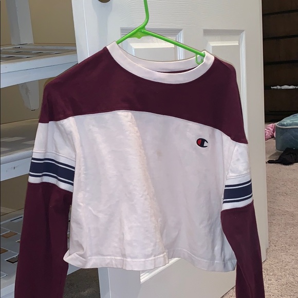 Comfy and cozy Cropped champions long sleeve! - Picture 1 of 5